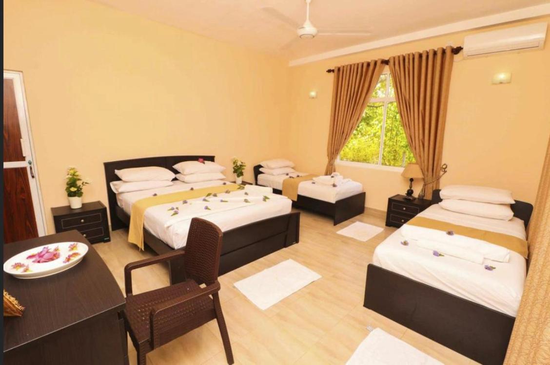 Peacock Resort Anurâdhapura Extérieur photo