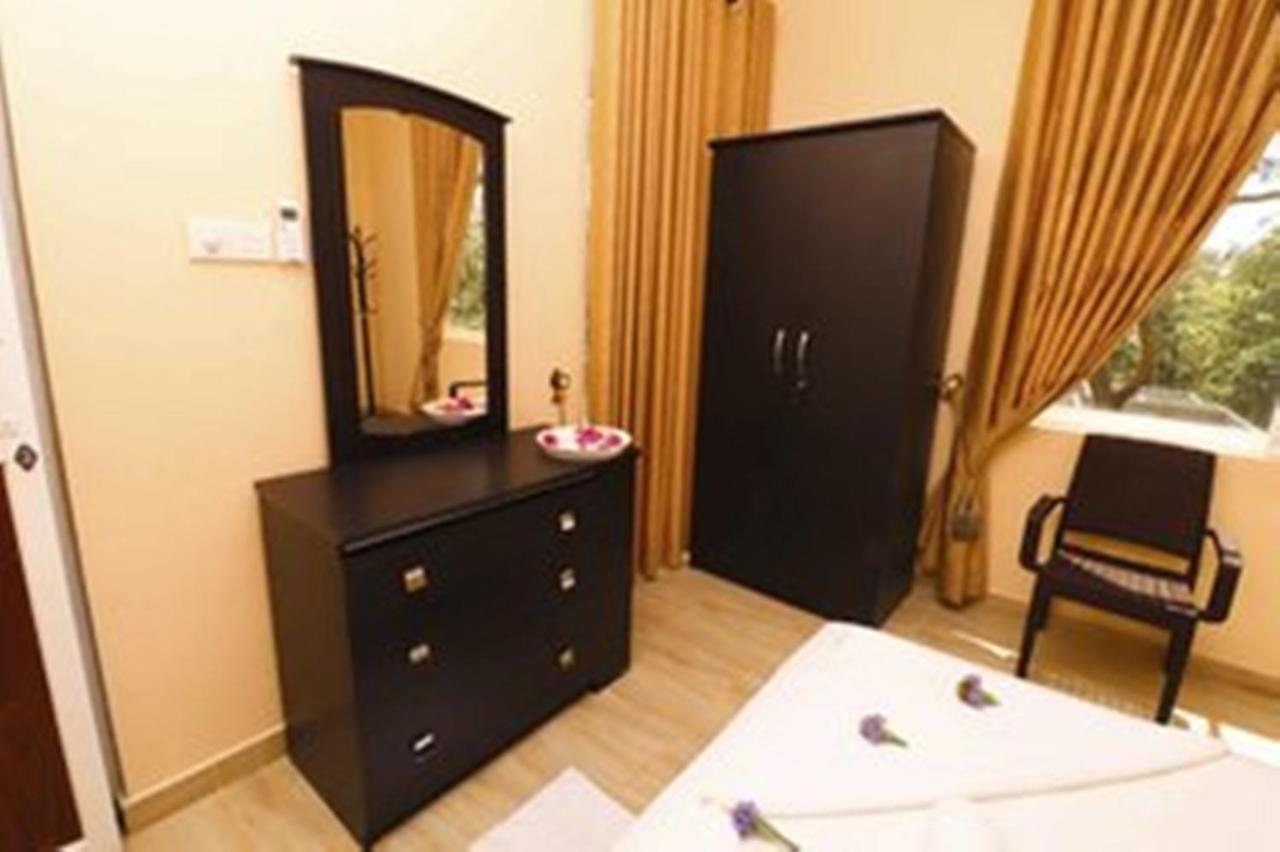 Peacock Resort Anurâdhapura Extérieur photo