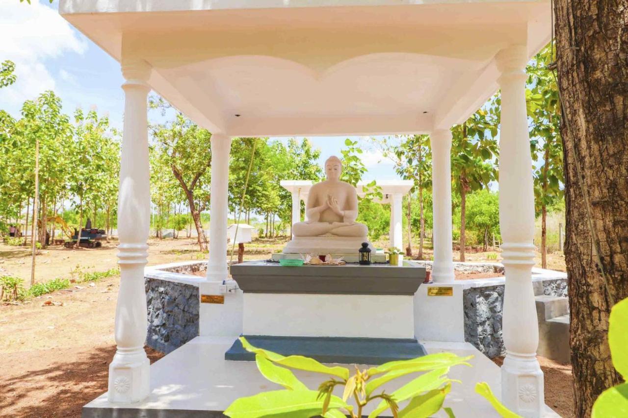 Peacock Resort Anurâdhapura Extérieur photo